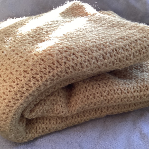 VINTAGE MUTED YELLOW/BEIGE PURE SCOTLAND WOOL SATIN TRIM BLANKET - Picture 8 of 12